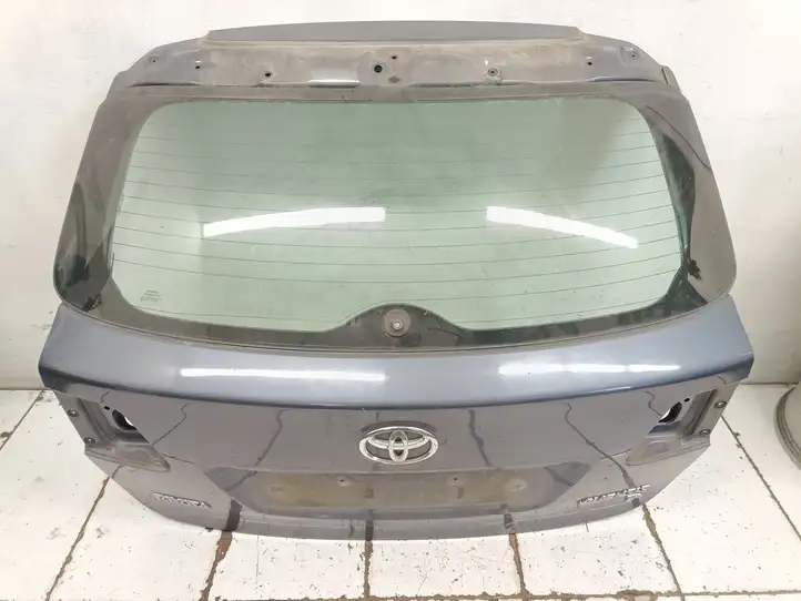 Toyota Avensis T270 (2009 - 2012) Крышка багажника — фото 1