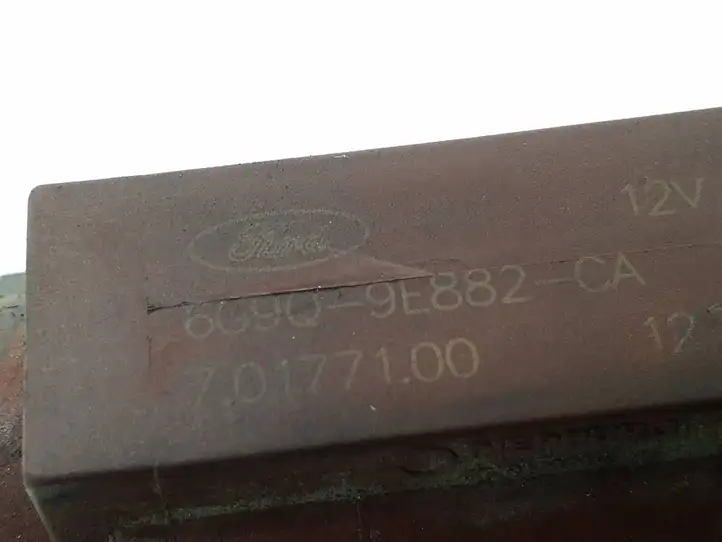 Ford Mondeo MK IV (2007 - 2014) 6g9q9e882ca Соленоид турбины — фото 3