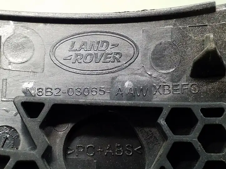 Land Rover Defender (2020 - ) N8B203065AAW Накладка стоек лобового стекла — фото 4
