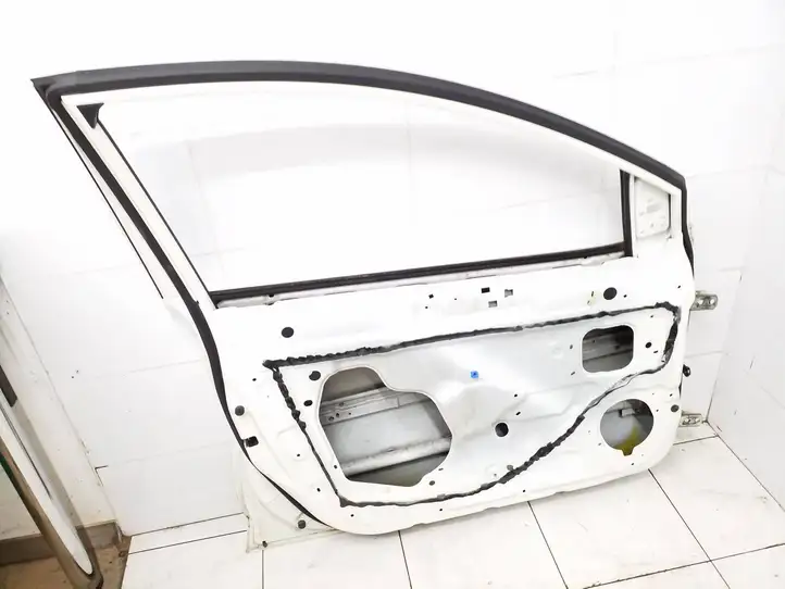 Nissan Pulsar (2014 - 2018) Дверь — фото 2