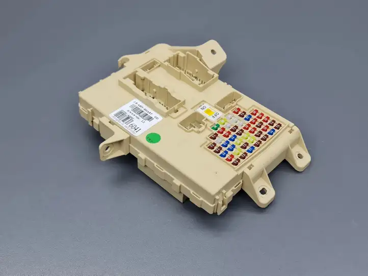 Hyundai i30 (2012 - 2015) 91950A6041 Блок предохранителей — фото 2