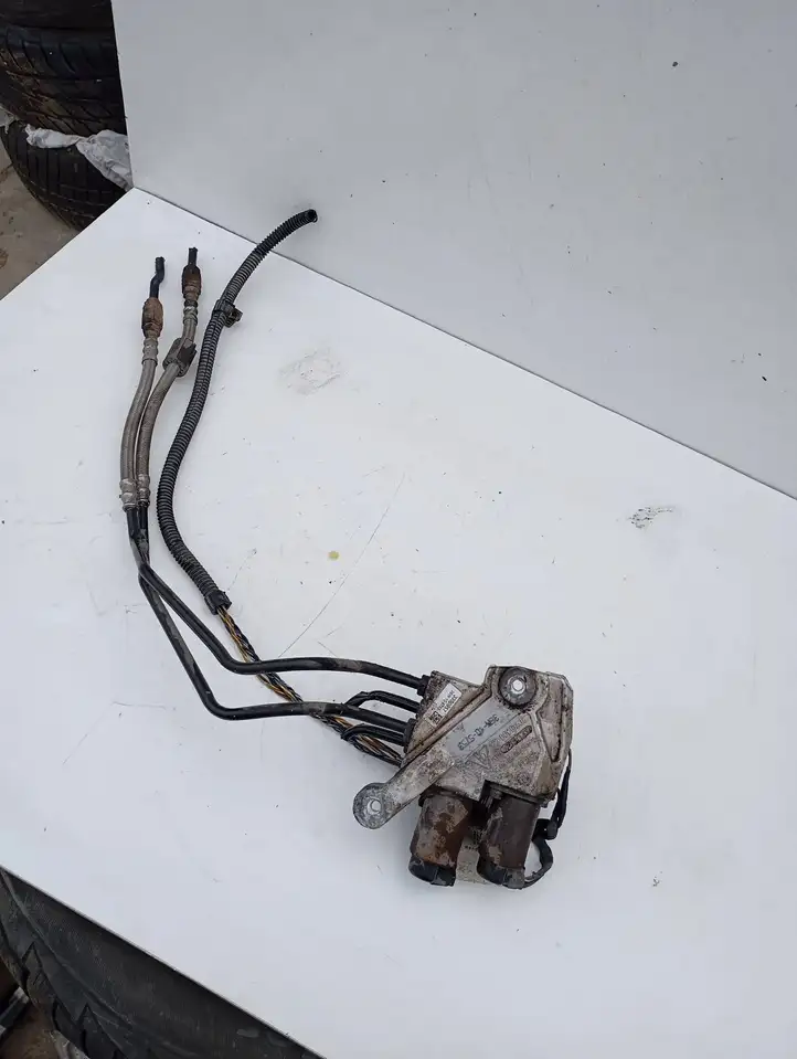 Porsche Cayenne (92A) (2011 - 2017) 7p5511853 Клапанный блок активного стабилизатора — фото 2