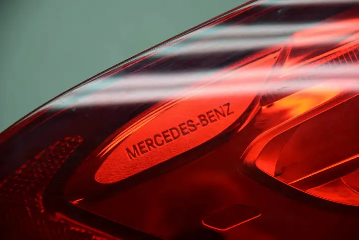 Mercedes-Benz GLC X253/C253 (2015 - ) A2539067500 Задний фонарь в крышке багажника — фото 4