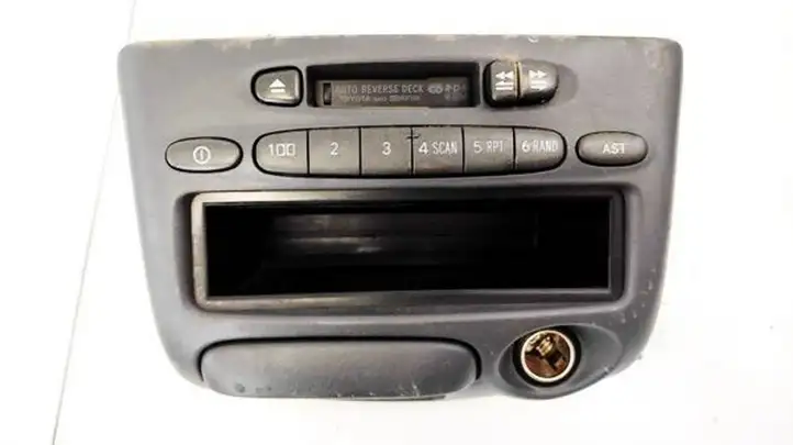 Toyota Yaris (1999 - 2003) 8612052020 Магнитола / мультимедийная система — фото 1