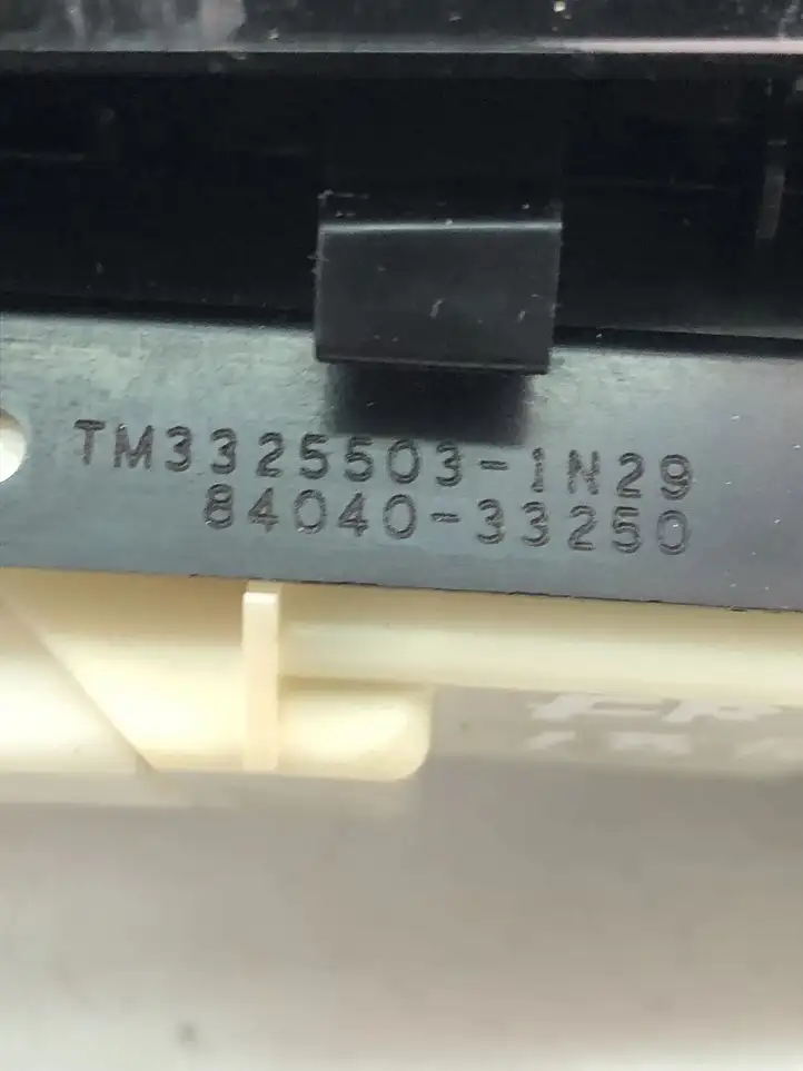 Lexus ES 300h (2012 - 2018) 8404033250 Кнопка стеклоподъемников — фото 4