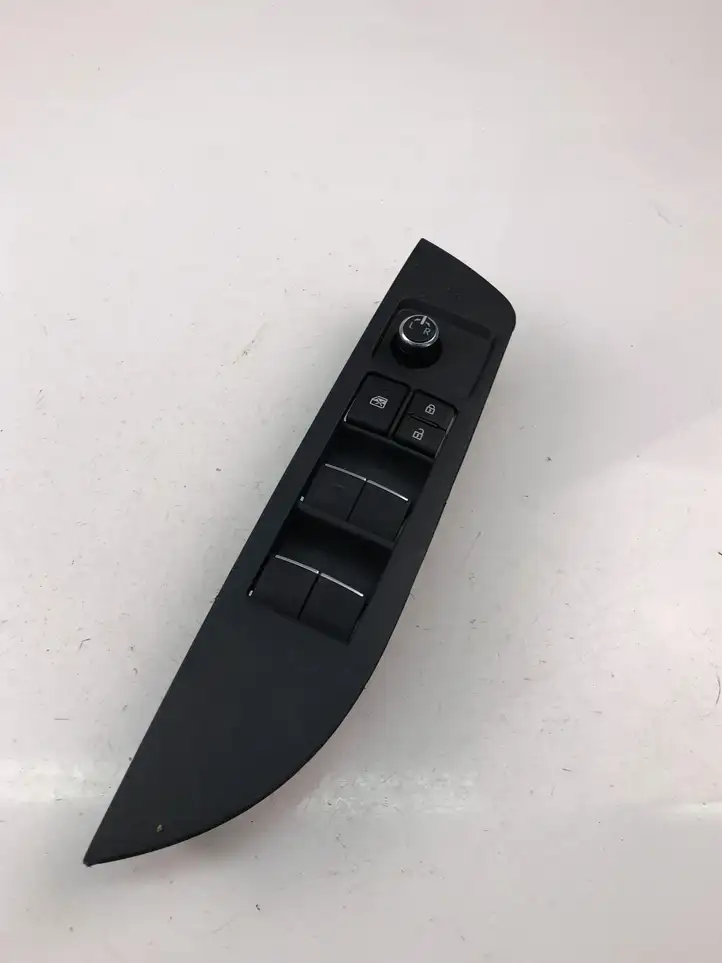 Toyota Corolla E210 E21 (2018 - ) 8404002490 Кнопка стеклоподъемников — фото 1
