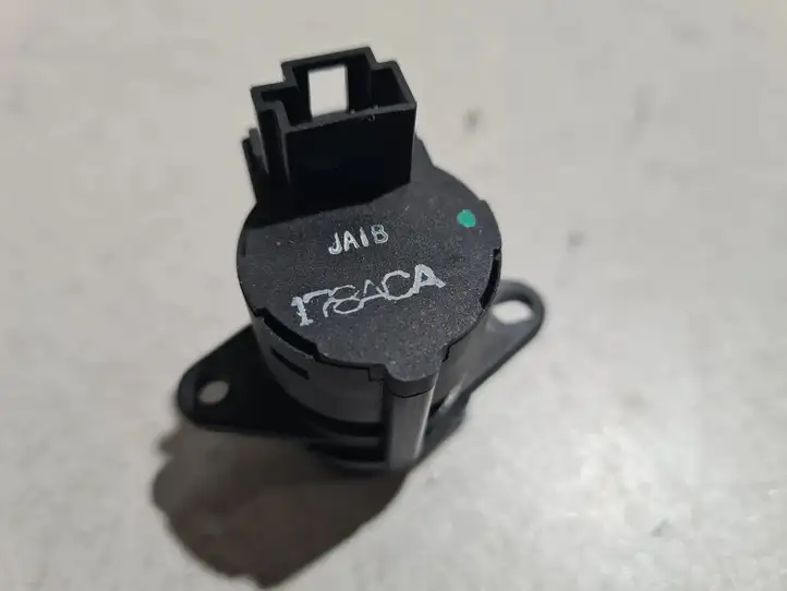 Maserati Ghibli (2013 - 2017) 178ACA Датчик температуры воздуха в салоне — фото 3