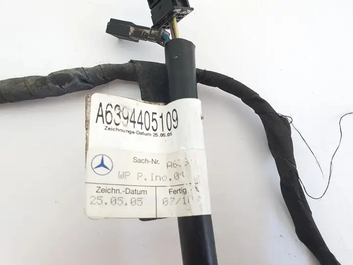 Mercedes-Benz Vito Viano W639 (2003 - 2010) A6394405109 Проводка задней двери — фото 3