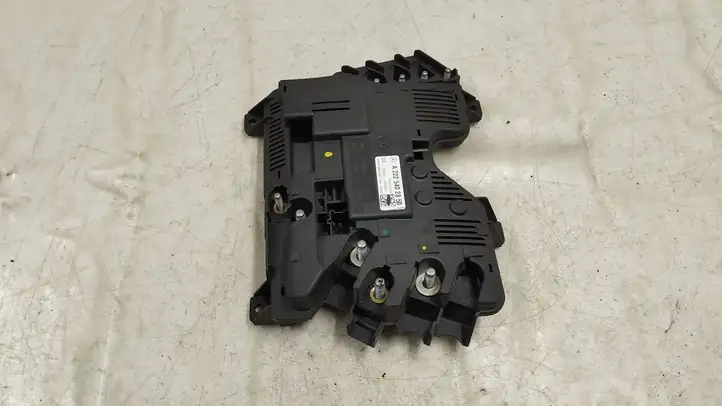 Mercedes-Benz S W222 (2013 - ) A2225402850 Клеммный узел плюсовых проводов — фото 3
