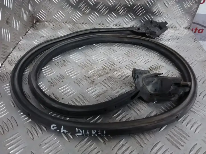 Subaru Legacy (2003 - 2009) 21ZWQ07L2 Уплотнитель задней двери — фото 1