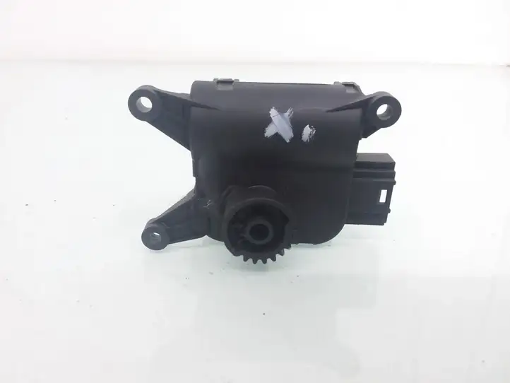 Volkswagen Golf V (2003 - 2009) 1K0907511G Двигатель задвижки потока воздуха — фото 4