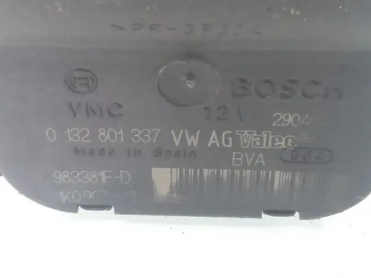 Volkswagen Golf V (2003 - 2009) 1K0907511D Двигатель задвижки потока воздуха — фото 3