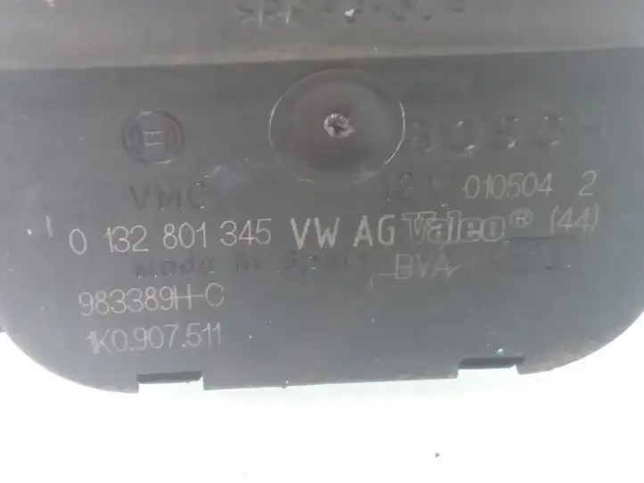 Volkswagen Golf V (2003 - 2009) 1K0907511 Двигатель задвижки потока воздуха — фото 4