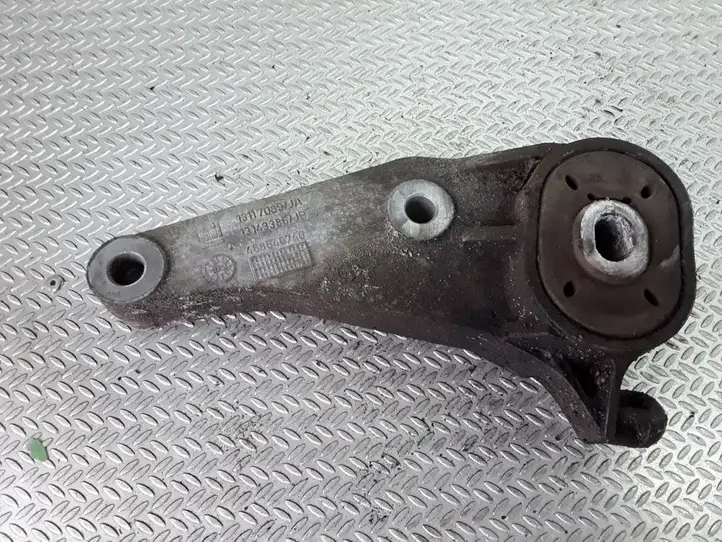 Opel Meriva (2002 - 2006)  13117089JA Подушка коробки передач