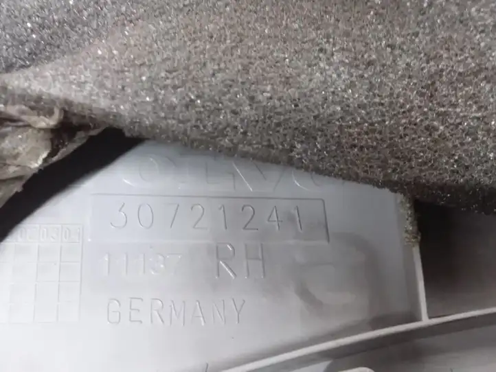 Volvo C30 (2007 - 2010) 30721241 Верхняя обшивка стойки D — фото 3