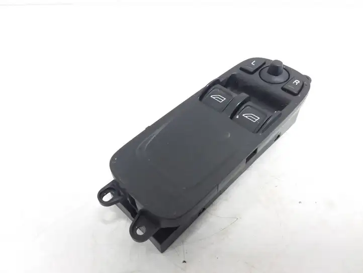 Volvo C30 (2007 - 2010) 30773208 Кнопка стеклоподъемников — фото 1