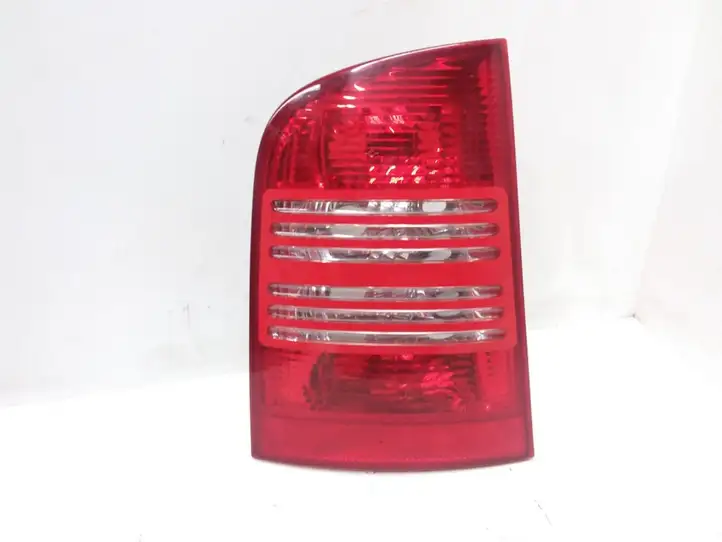 Skoda Octavia Mk1 (1U) (1996 - 2004) 1U9945095B Задний фонарь в кузове — фото 1