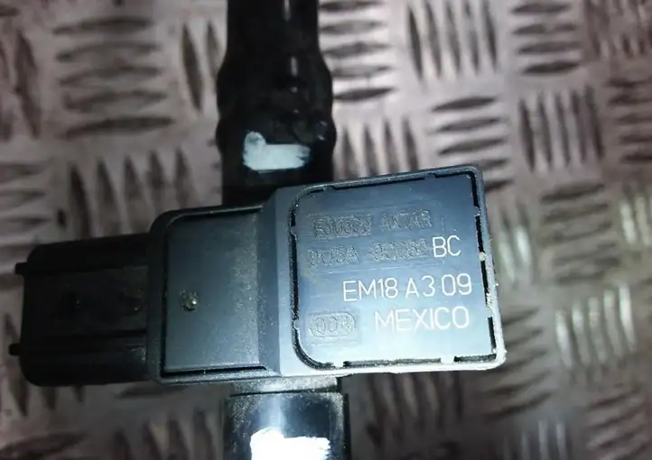 Ford Mustang VI (2015 - ) FR3C9E325AG Шланг сапуна — фото 5