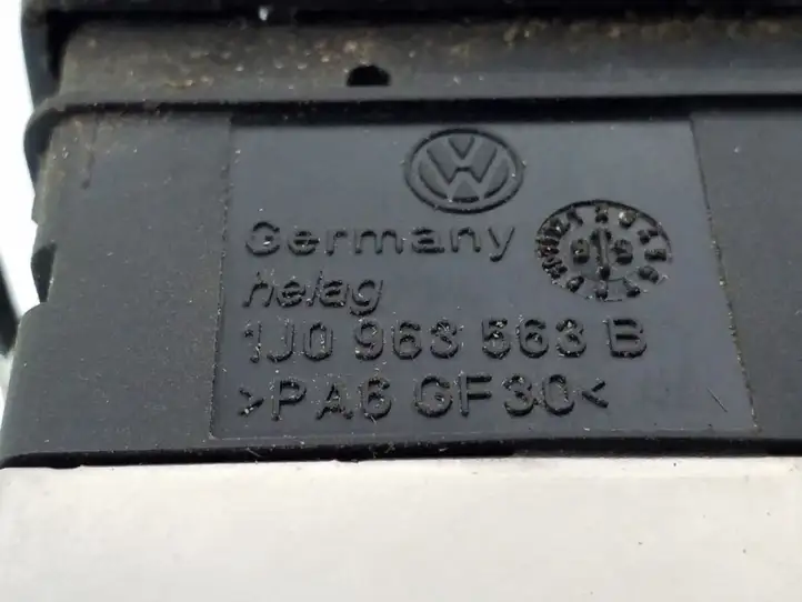 Volkswagen Golf IV (1998 - 2005) 1J0963563B Включатель обогрева — фото 3