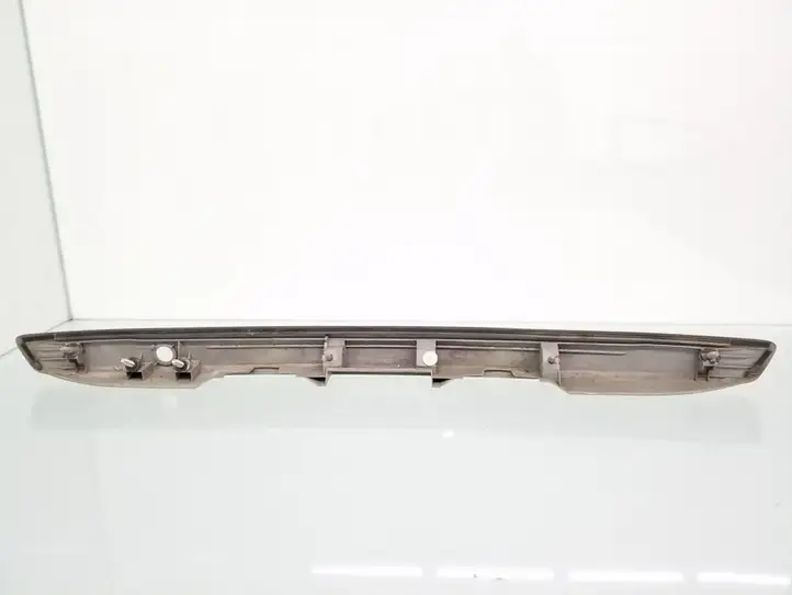 Toyota Corolla E140 E150 (2007 - 2013) 7681102280 Подсветка номера — фото 3