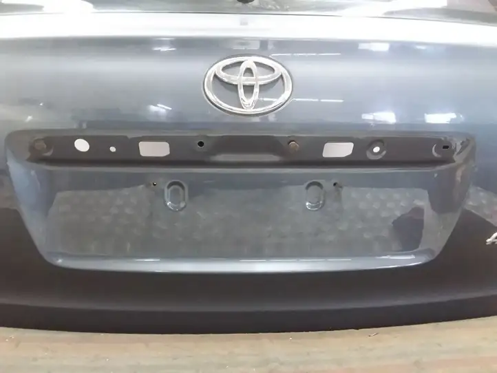 Toyota Avensis T250 (2003 - 2006) Крышка багажника — фото 5