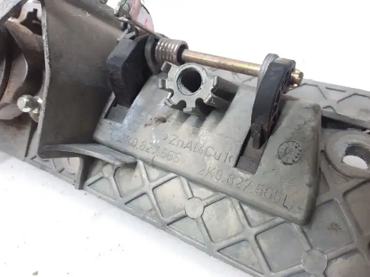 Volkswagen Caddy (2004 - 2010) 2K0827565F Ручка багажной двери — фото 3