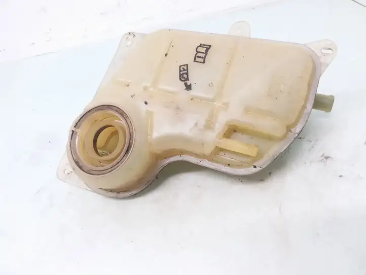 Volkswagen PASSAT B5 (1997 - 2000) 8D0121403L Расширительный бачок — фото 1