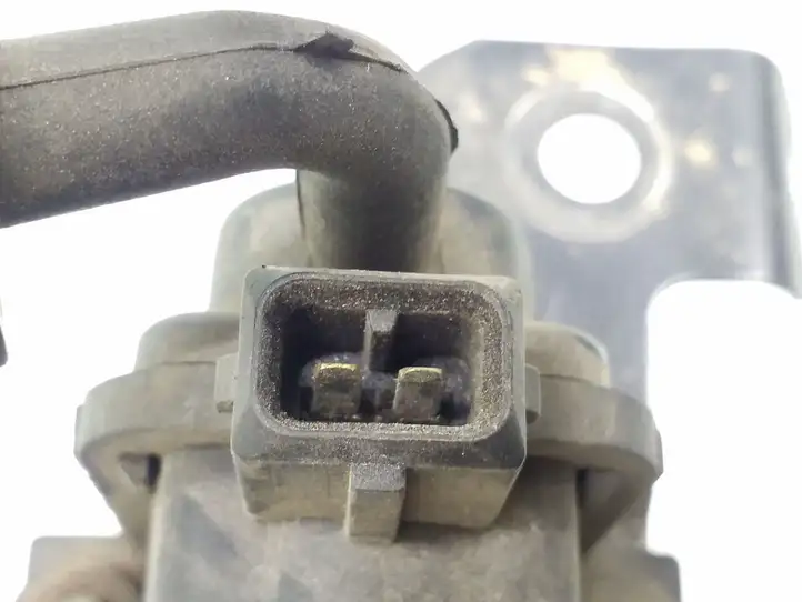Opel Vectra B (1999 - 2002) 09158200 Соленоид турбины — фото 4