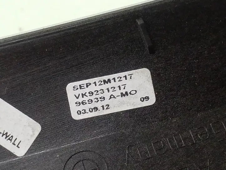 BMW 3 F30 F35 F31 (2012 - 2018) 9231217 Декоративная планка — фото 3