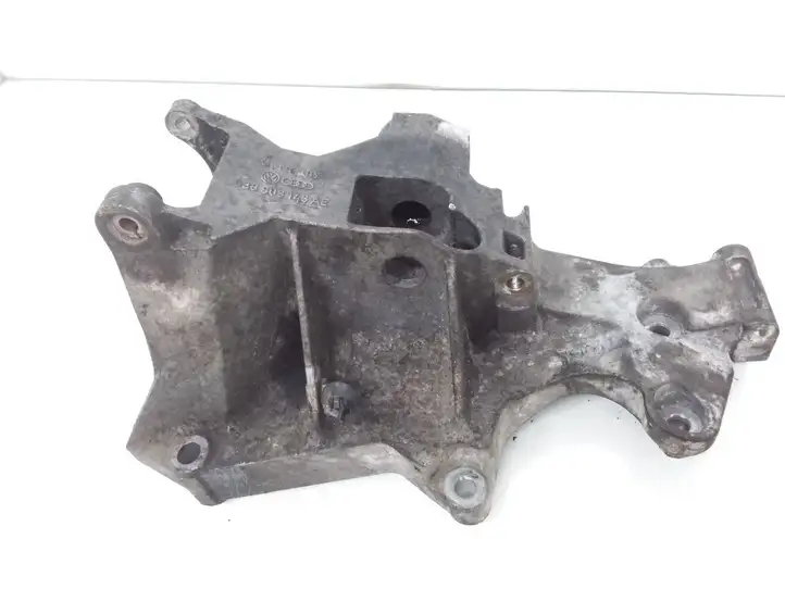 Audi A4 S4 B6 8E 8H (2000 - 2006) 038903143AE Кронштейн генератора — фото 1
