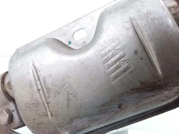 Toyota Corolla E120 E130 (2000 - 2004) Глушитель Webasto — фото 3