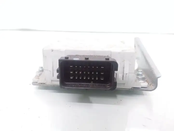 Toyota Corolla Verso E121 (2004 - 2007) 859400F010A Реле стеклоочистителей — фото 2