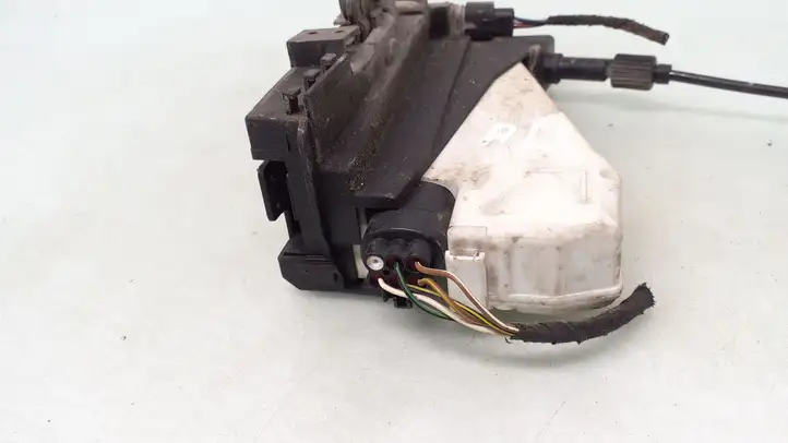 Ford Galaxy (2000 - 2006)  93BG220A20DD Замок передней двери