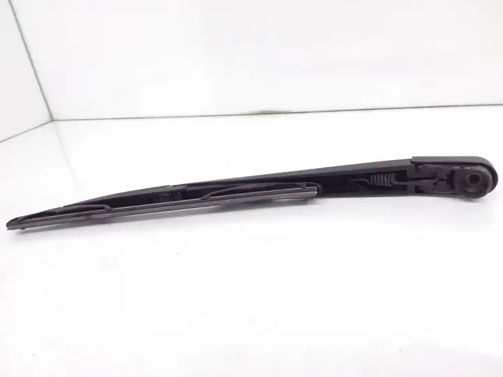 Mazda 6 (2002 - 2005) 060114 Поводок заднего стеклоочистителя — фото 1