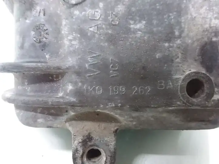 Skoda Octavia Mk2 (1Z) (2004 - 2013) 1K0199262BA Опора двигателя — фото 4