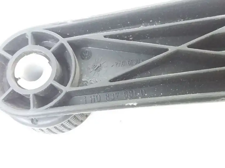 Skoda Octavia Mk2 (1Z) (2004 - 2013) 1H0837581D Ручка стеклоподъемника — фото 3