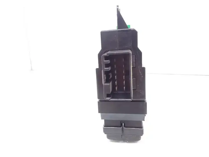 Volvo S80 (1998 - 2004) 8682949 Кнопка стеклоподъемников — фото 2