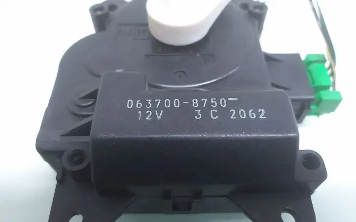 Honda Civic (2001 - 2005) 0637008750 Двигатель задвижки потока воздуха — фото 5