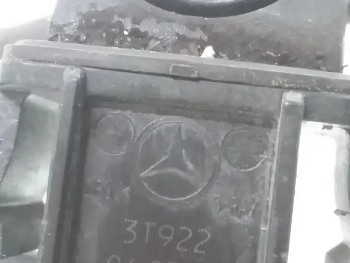 Mercedes-Benz E A207 (2010 - 2017) 3T922 Форсунка омывателя лобового стекла — фото 4