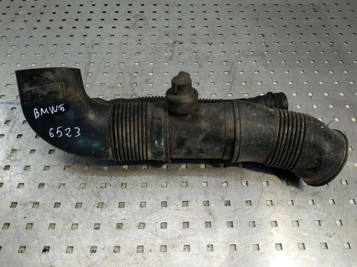 2247004 BMW 5 E39 Oro paėmimo kanalo detalė (-ės)