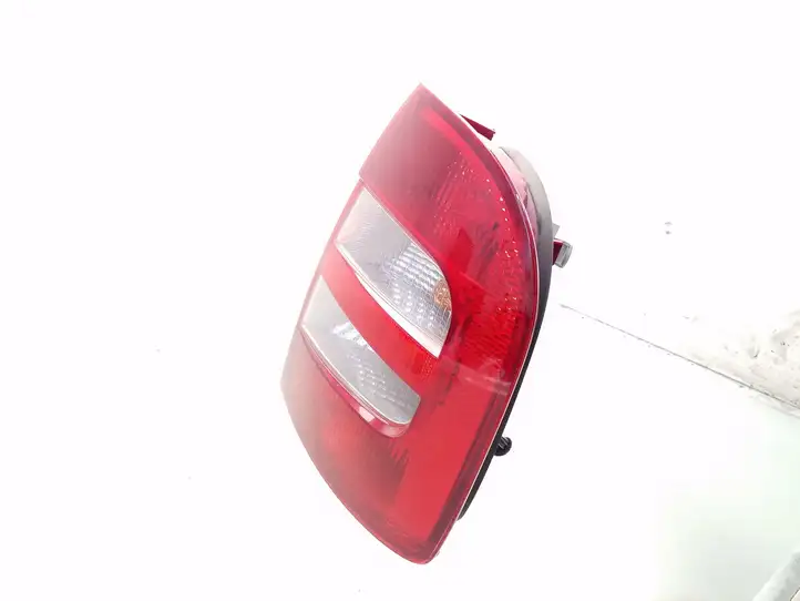 Skoda Fabia Mk1 (6Y) (1999 - 2007) 6Y6945096 Задний фонарь в кузове — фото 2