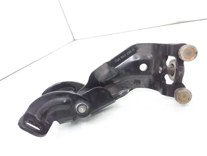 Seat Alhambra (Mk2) (2010 - 2017) 7N0843336H Средняя направляющая ролика раздвижной двери — фото 1
