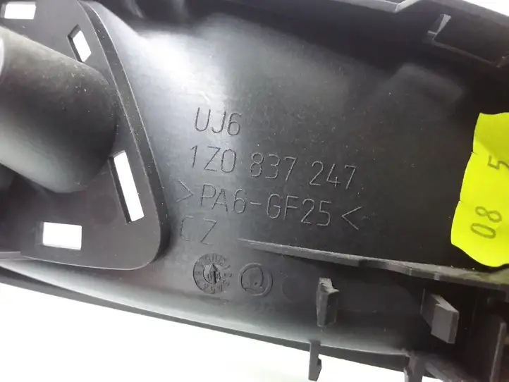 Skoda Octavia Mk2 (1Z) (2004 - 2013) 1Z0837247 Внутренняя ручка двери — фото 3