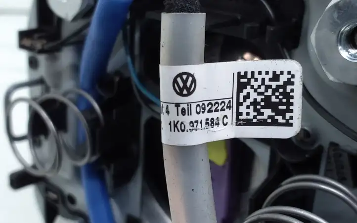 Volkswagen Golf V (2003 - 2009) 1K0880201BK Подушка безопасности руля — фото 6