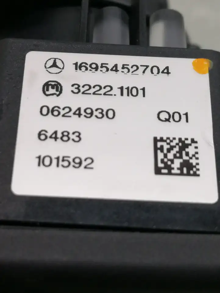Mercedes-Benz B-class W245 (2005 - 2008) 1695452704 Включатель фонарей — фото 4
