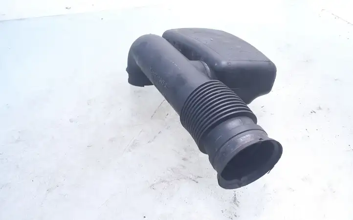 Volkswagen PASSAT B6 (2005 - 2010) 24437914 Резонатор впуска — фото 3