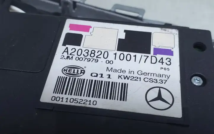 Mercedes-Benz C W203 (2000 - 2007) A2038201001 Передняя подсветка — фото 6