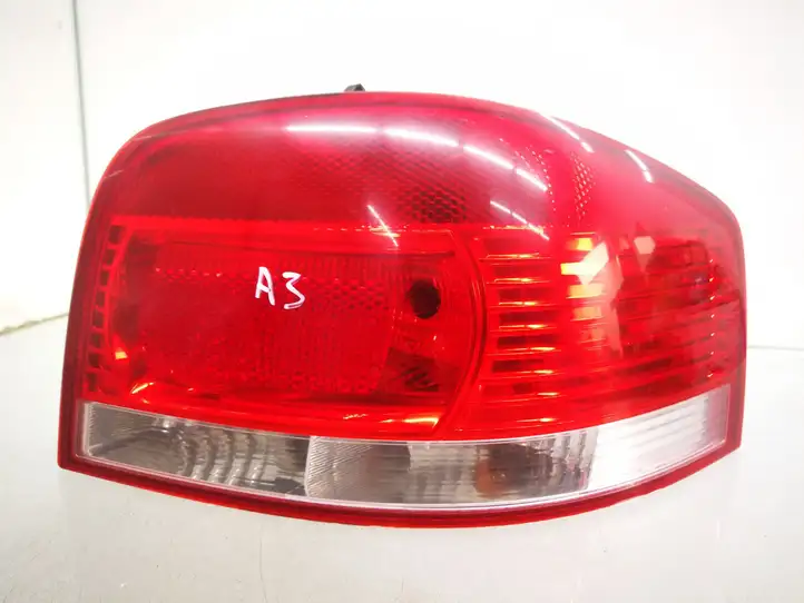 Audi A3/S3 8P (2004 - 2008) 8P0945096 Задний фонарь в кузове — фото 1