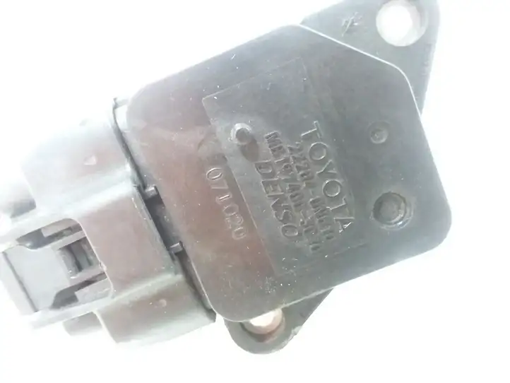 Toyota Avensis T250 (2006 - 2009) 222040N010 Датчик массового расхода воздуха — фото 3