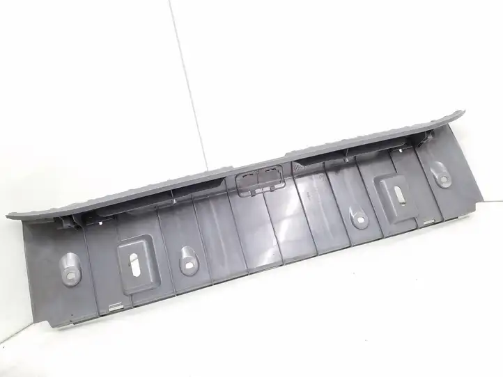 BMW 3 E90 E91 (2005 - 2012) 51477059258 Отделка порога багажника — фото 3